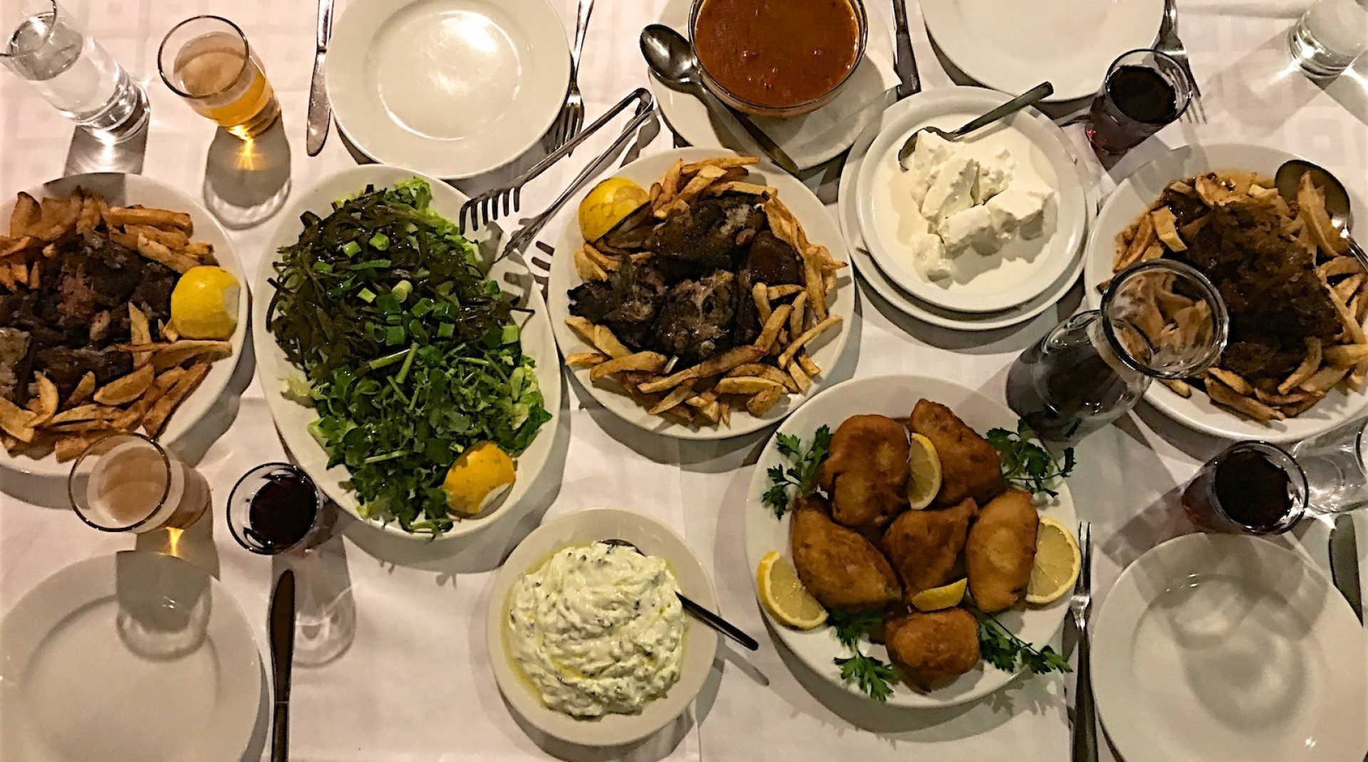 beautiful environment dominated by wood with heating system (stove-fireplace).
24260 22626